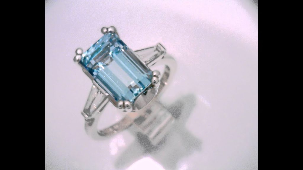 Aquamarine and Diamond Rings: A Luxurious Gift for Your Loved One